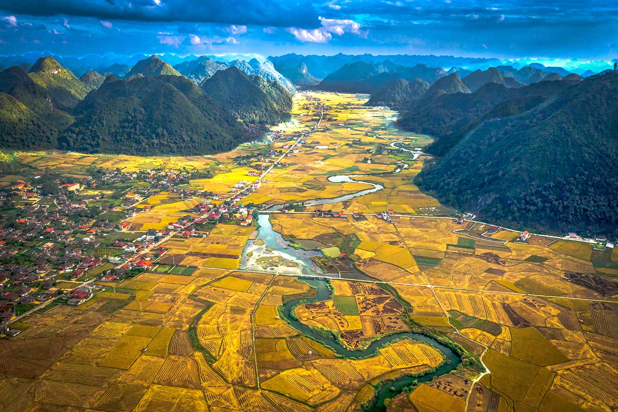 Northeast Vietnam Hike Ba Be, Cao Bang, Lang Son 8 Days